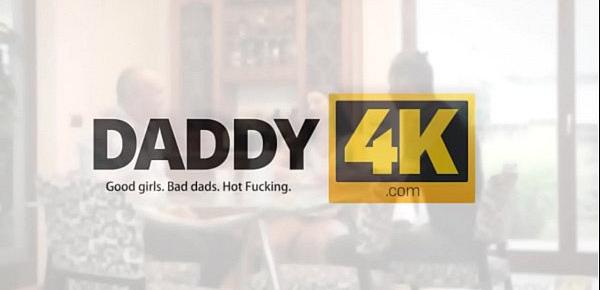  DADDY4K. Nimm mich oder ich nehme den Schwanz deines Vaters!